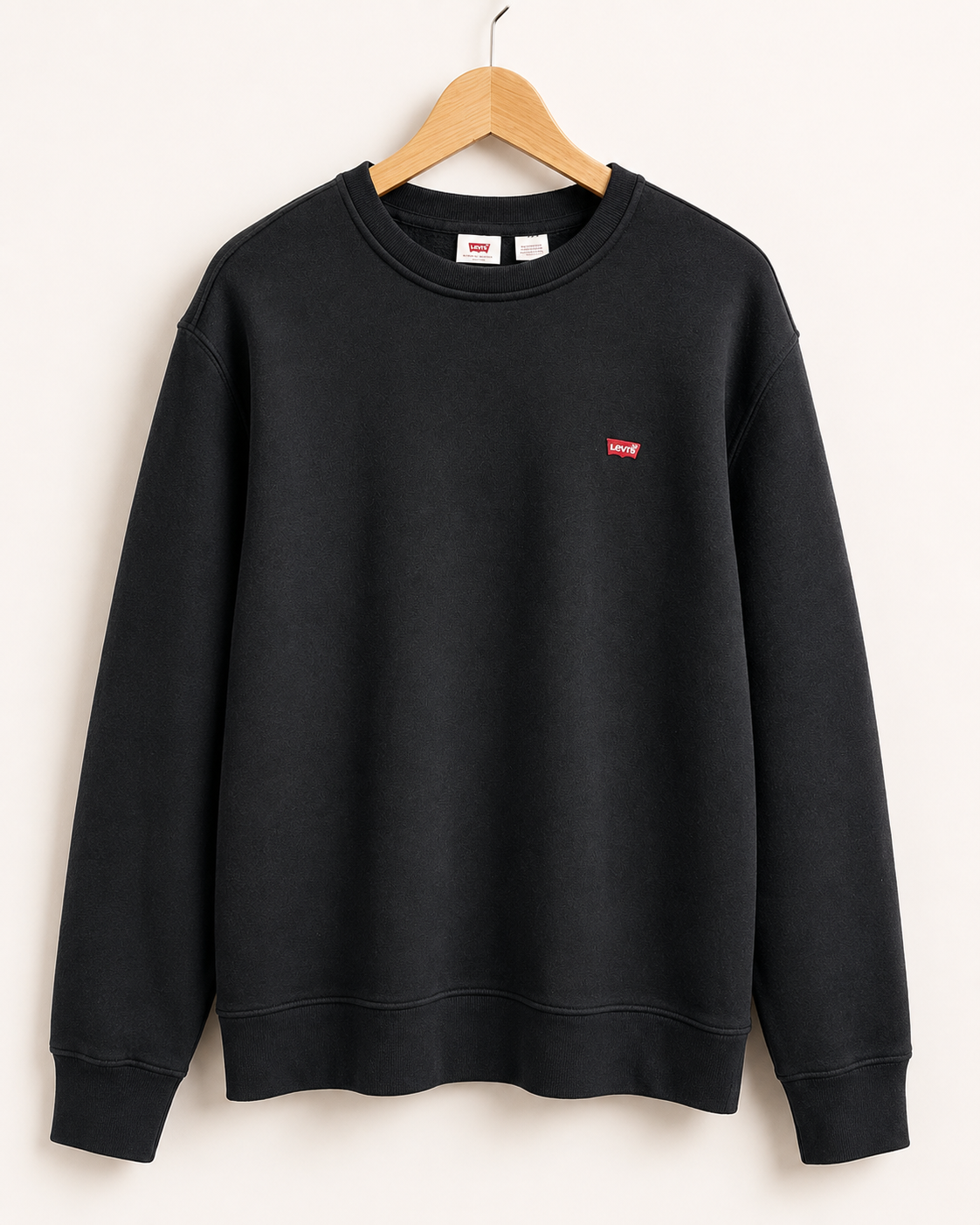BUZO NEGRO CORE NG CREW SWEATSHIRT MINERAL BLACK - LEVIS